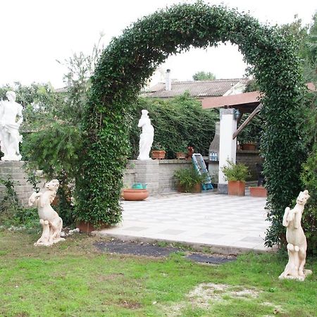 B&B La Toscana Marta Exterior photo